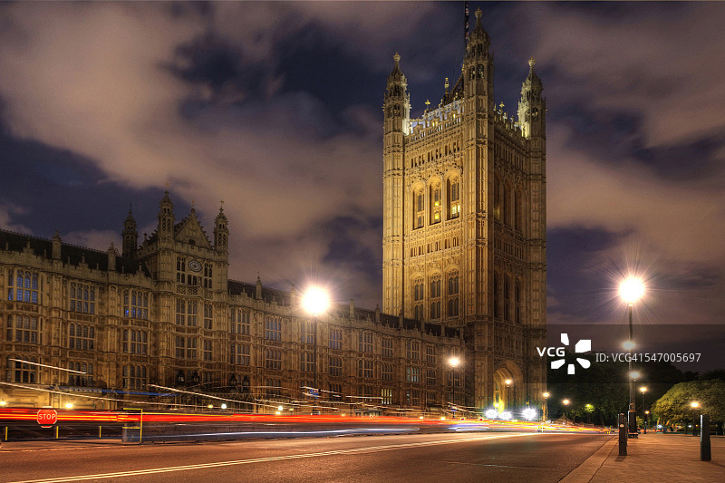 英国伦敦维多利亚塔夜景图片素材