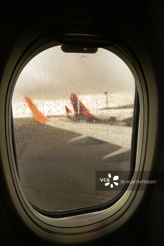 飞机舷窗图片素材