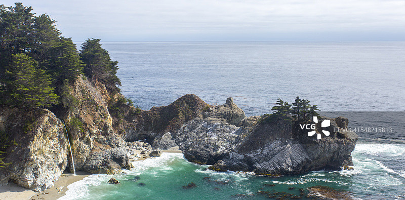 菲佛海滩瀑布图片素材