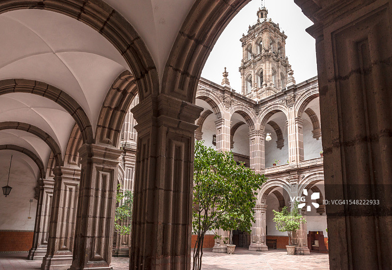 墨西哥塞拉亚修道院回廊图片素材