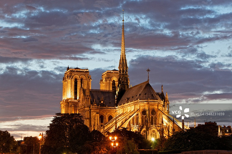 西岱岛上的巴黎圣母院图片素材