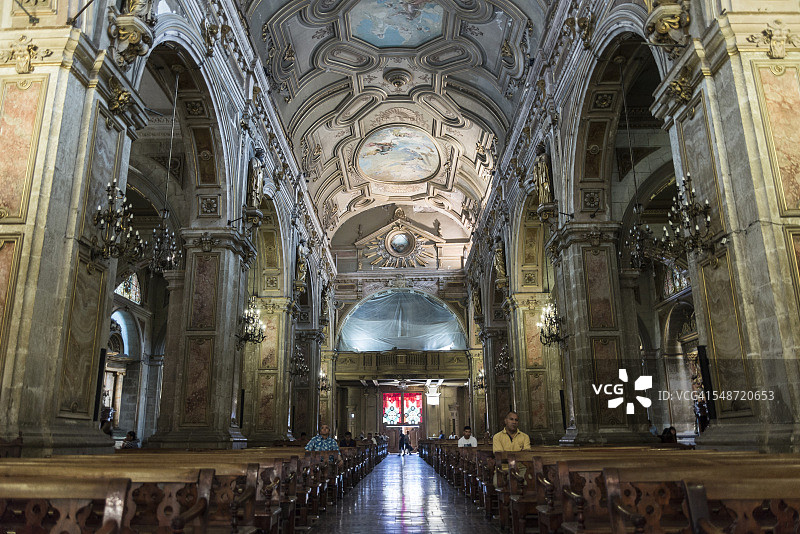 圣地亚哥大都会教堂内部图片素材