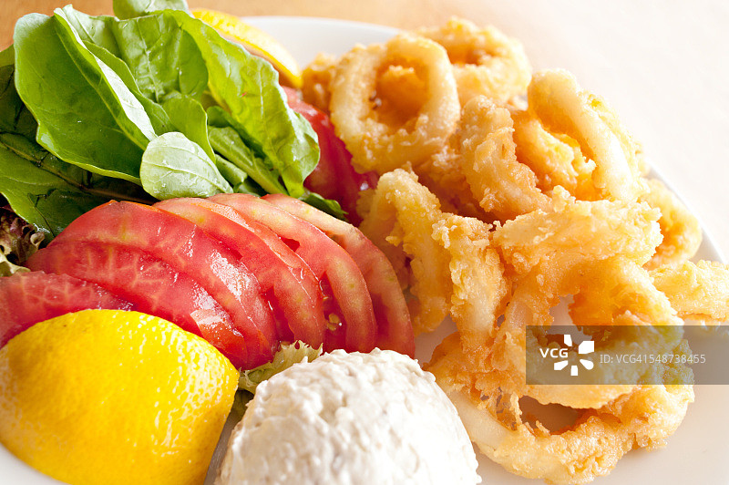 炸鱿鱼圈图片素材