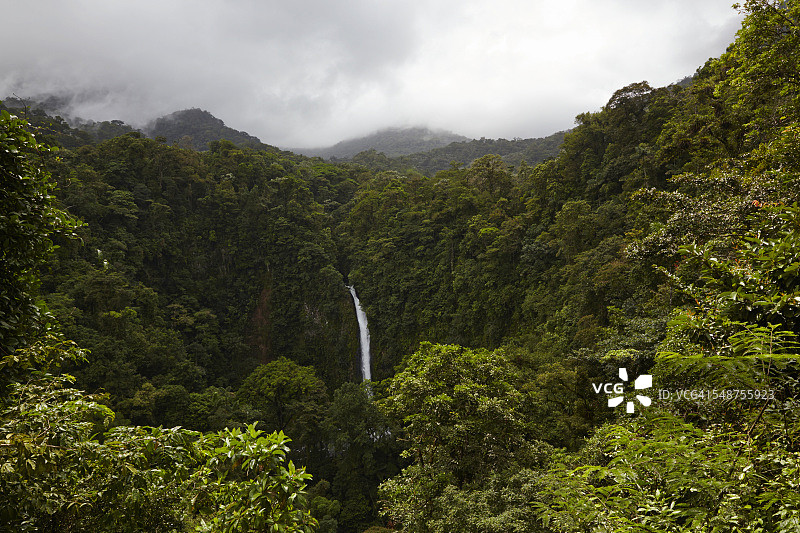 哥斯达黎加拉福图纳瀑布图片素材
