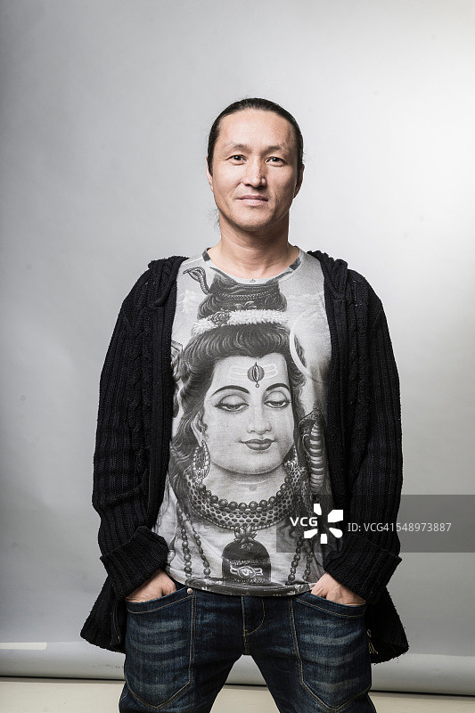 年轻男士的肖像照图片素材