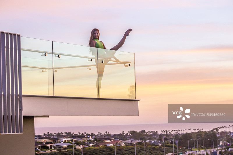 女舞蹈演员图片素材