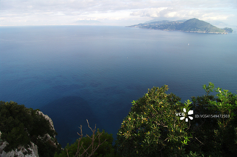 从约维斯别墅的悬崖上看到的景色图片素材