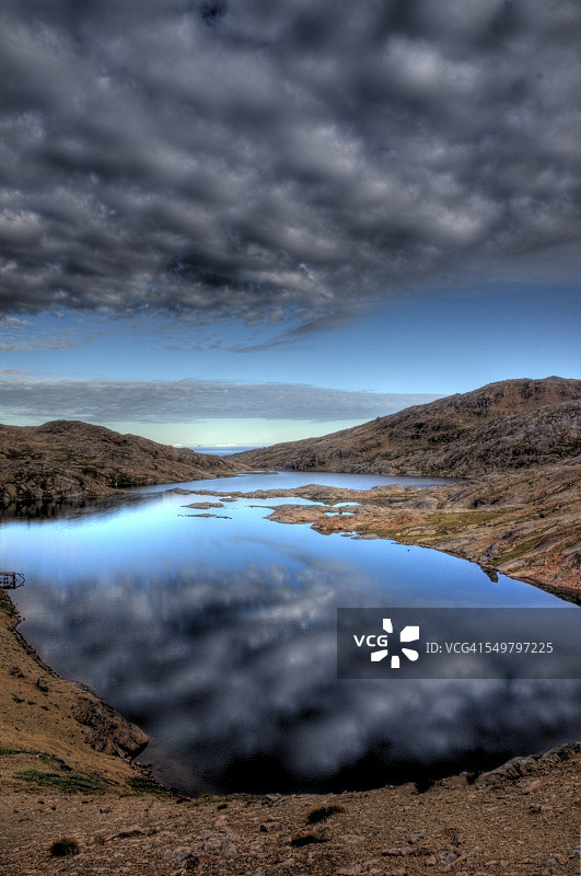 格陵兰岛冰川湖泊云彩倒影图片素材