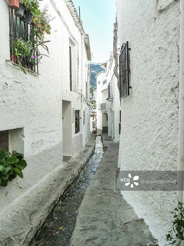 阿尔普哈拉斯的水渠狭窄巷子图片素材