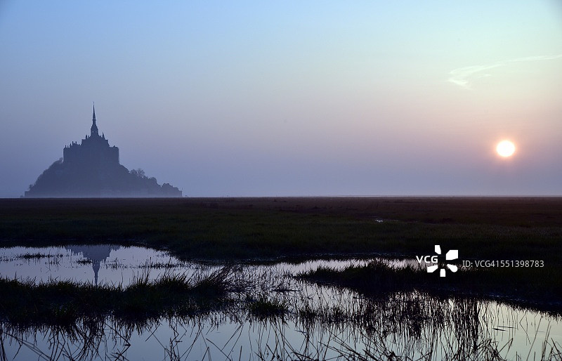 联合国教科文组织圣米歇尔山日出景观图片素材