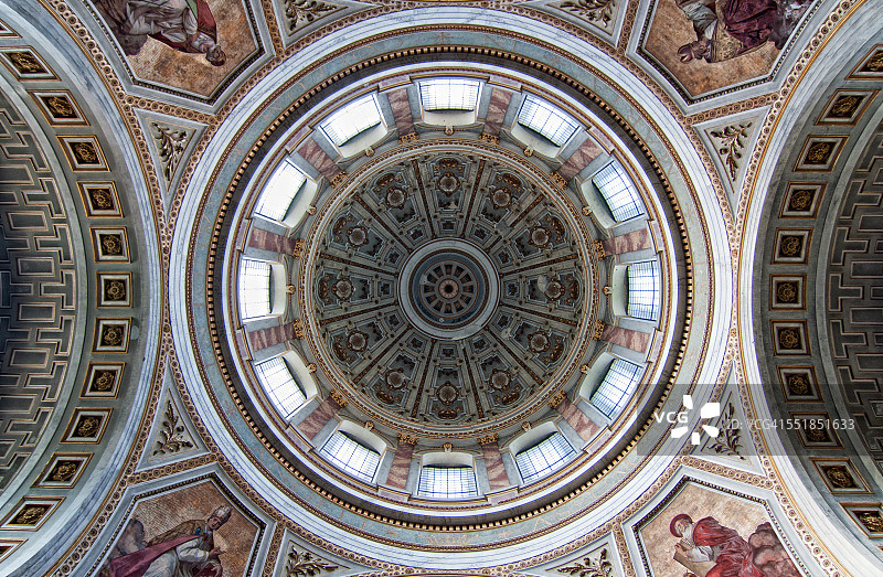 埃斯泰尔戈姆大教堂穹顶内部图片素材