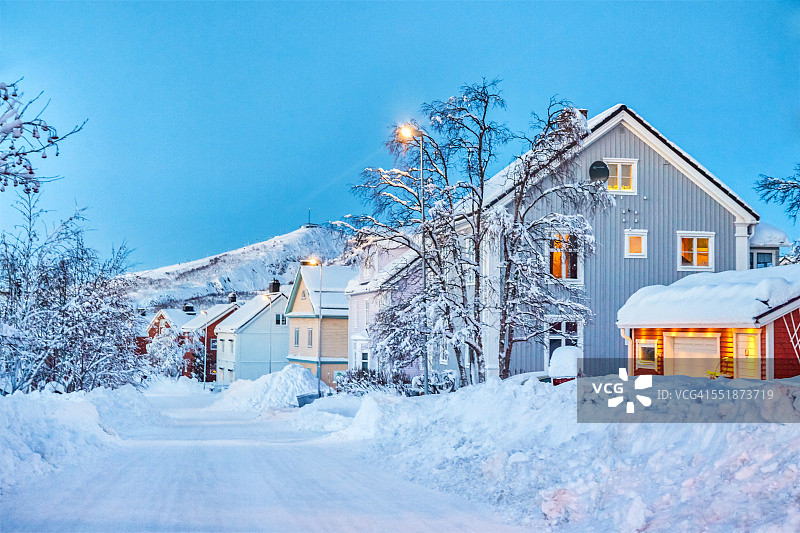 基律纳雪景街景图片素材