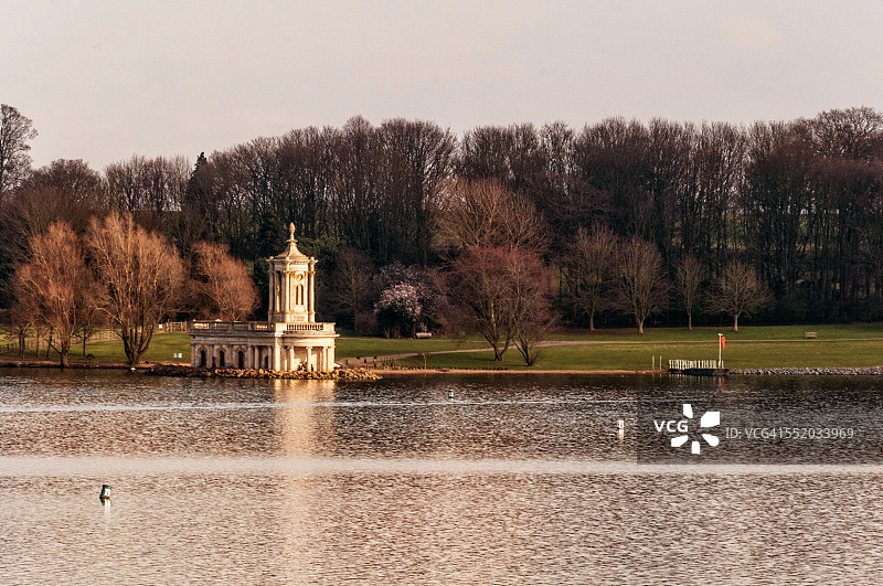 诺曼顿教堂图片素材