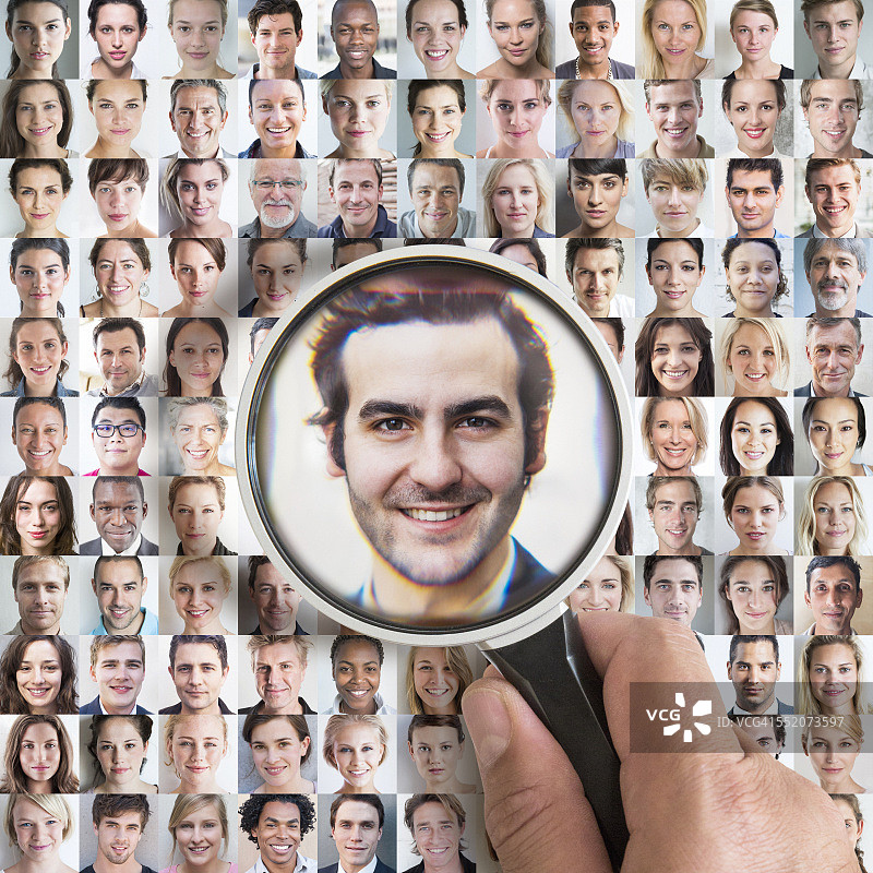 放大镜放大男人肖像图片素材