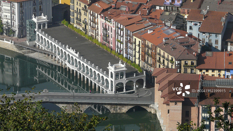 巴斯克地区的托洛萨镇鸟瞰图片素材