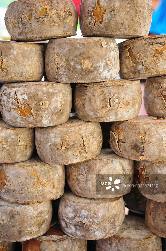 普罗旺斯集市上的奶酪图片素材