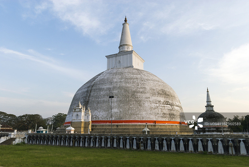 鲁万韦利萨亚佛塔图片素材