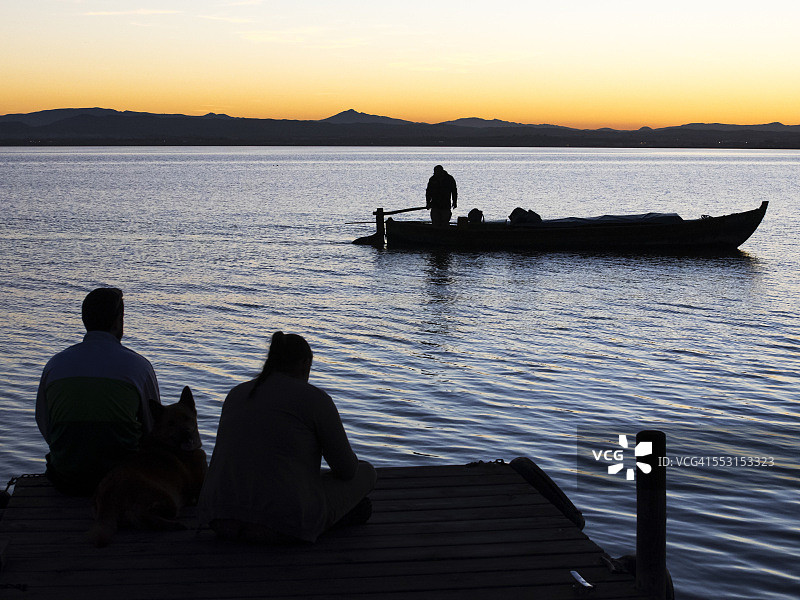 湖中落日图片素材