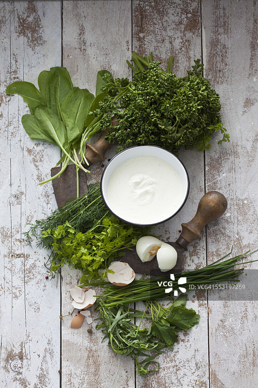 法兰克福绿酱及半月刀食材图片素材