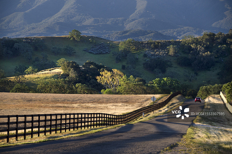 乡间小路图片素材