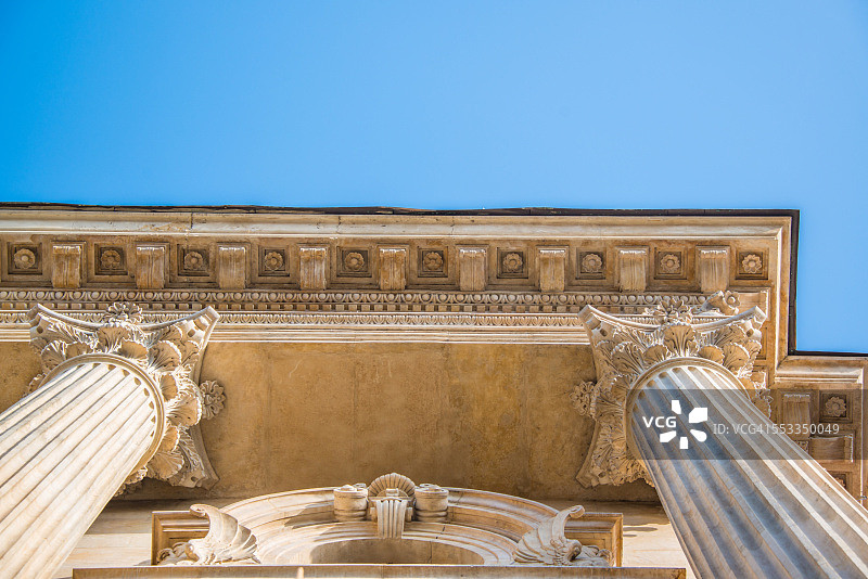 直入云霄的柱子图片素材