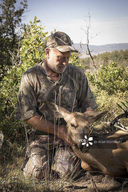 猎鹿人英雄图片素材