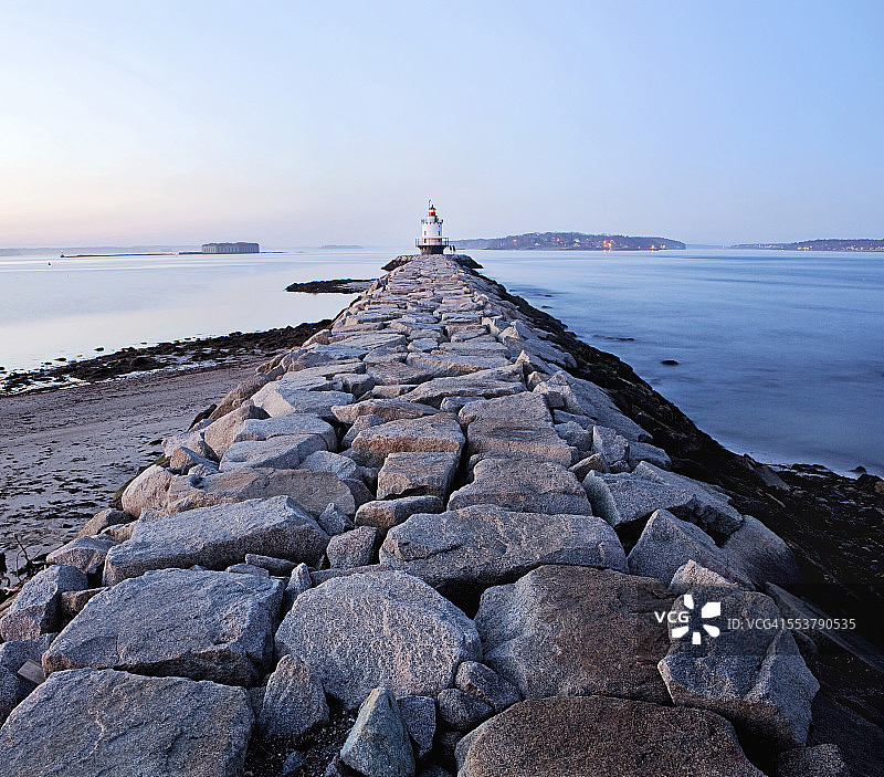 缅因州波特兰港入口处的斯普林 पॉइंट灯塔图片素材