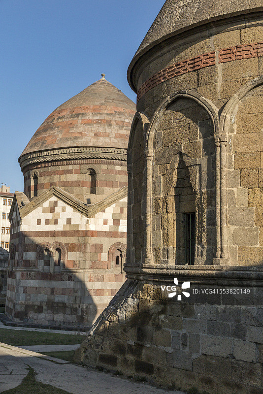 土耳其埃尔祖鲁姆的古老陵墓图片素材