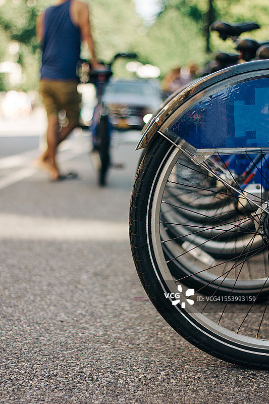 纽约市新款蓝色城市自行车图片素材