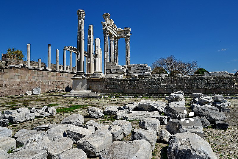 从西面眺望图拉真神庙图片素材