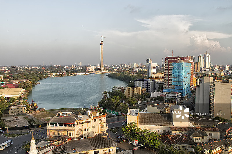 科伦坡贝拉湖和天际线风光图片素材