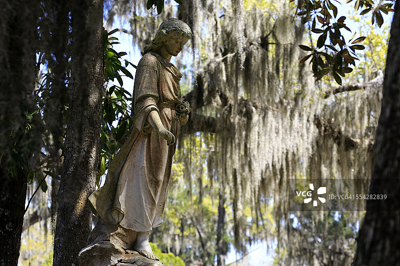 博纳旺蒂尔公墓的墓地雕像图片素材