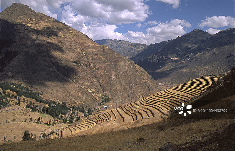 皮萨克周围山区梯田图片素材