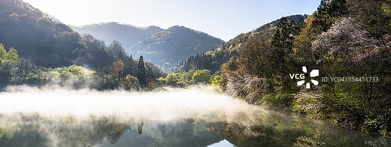世良齐湖图片素材