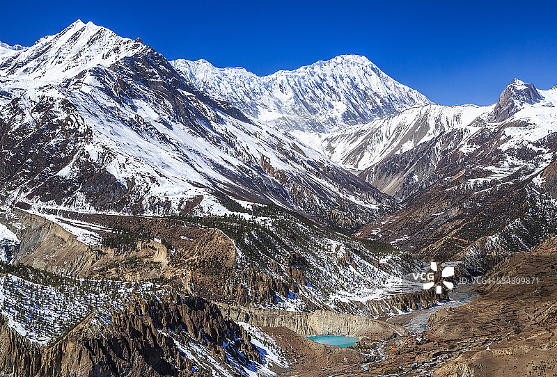 尼泊尔安娜普尔纳环线马南：冈嘎布尔纳湖图片素材