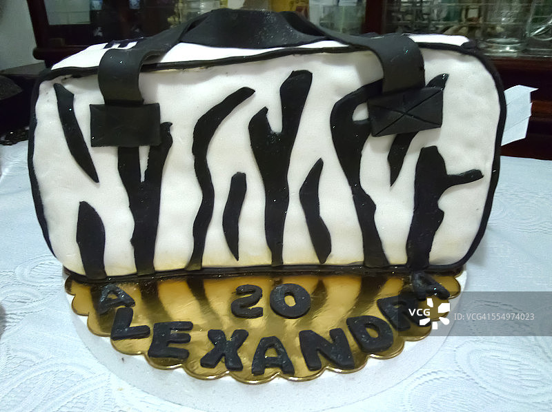 造型奇特的蛋糕图片素材