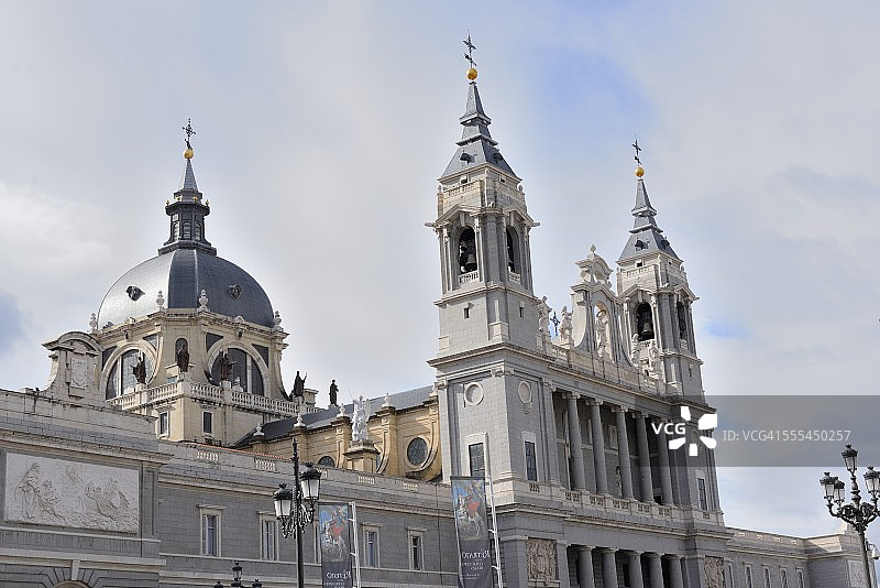 阿尔穆德纳大教堂图片素材