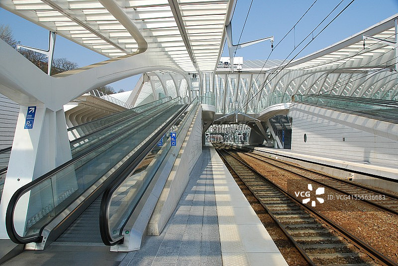 倾斜的跑步机图片素材