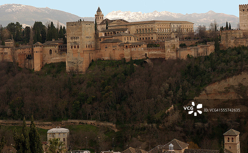 眺望阿尔罕布拉宫图片素材
