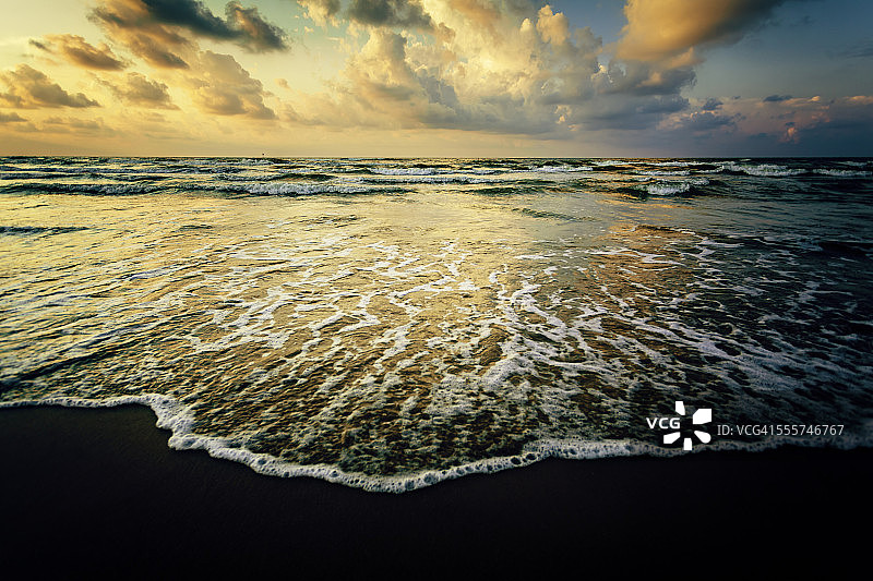 加尔维斯顿海滩上的海浪图片素材