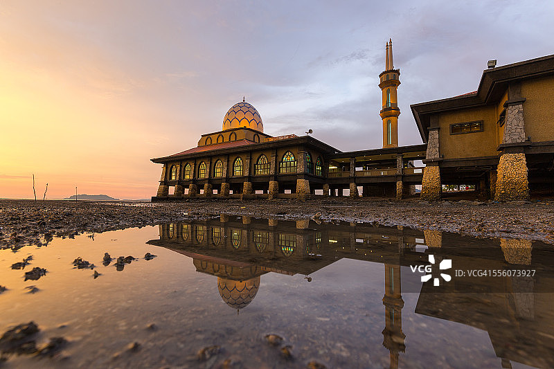 马来西亚瓜拉玻璃市的侯赛因清真寺图片素材