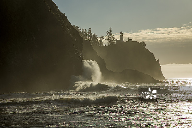 雾蒙蒙的早晨，失望角灯塔图片素材