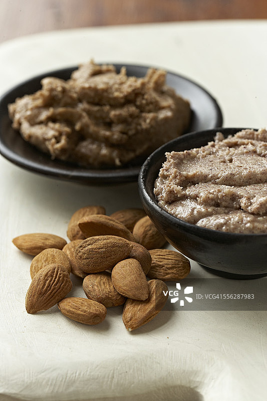 天然杏仁黄油图片素材