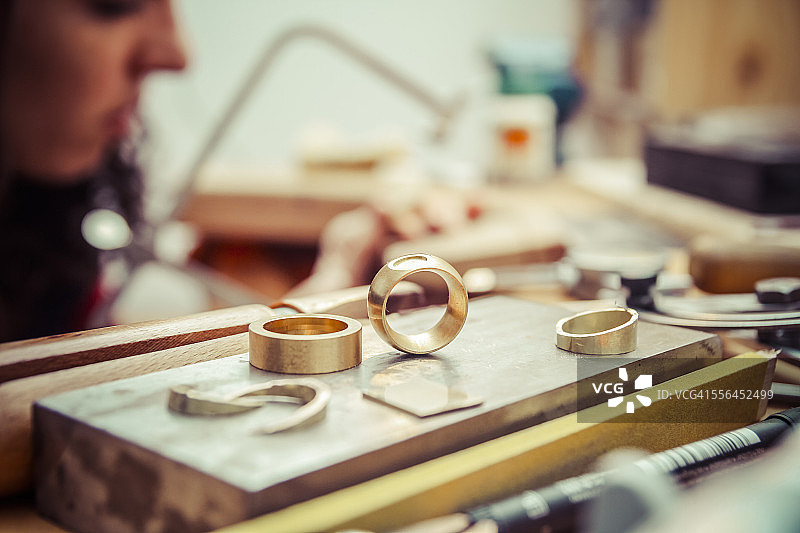 金匠工作室的工作部件和工具图片素材