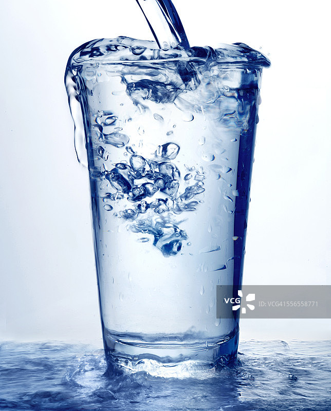 水溢出图片素材