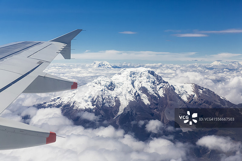 厄瓜多尔安第斯山脉卡扬贝火山峰图片素材