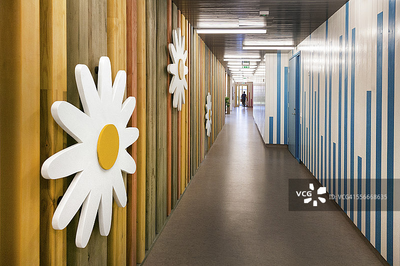 爱沙尼亚：新建幼儿园的走廊图片素材