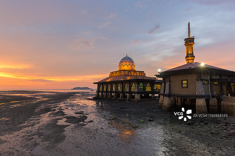 马来西亚瓜拉玻璃市的侯赛因清真寺图片素材