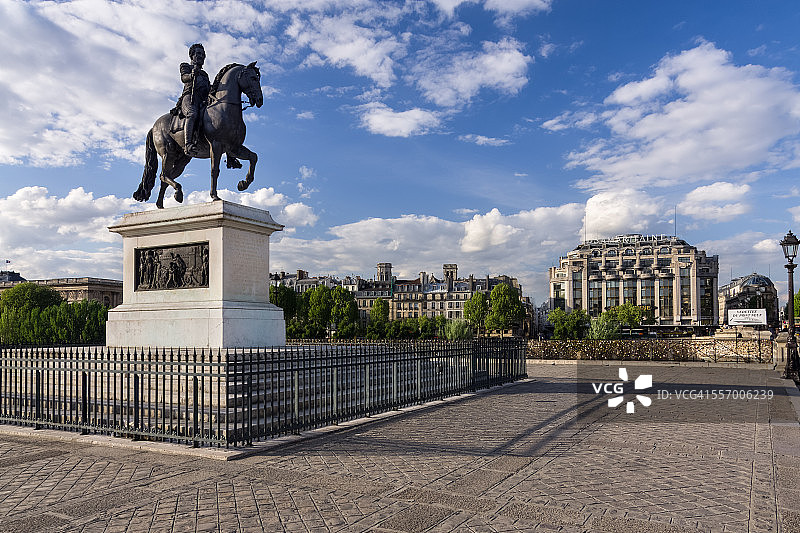 亨利四世的骑马雕像图片素材