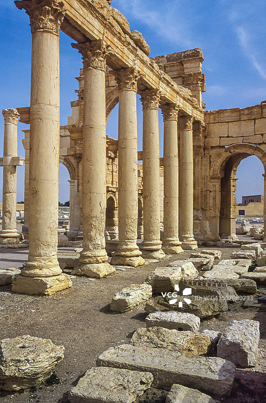 叙利亚巴尔米拉中央 колонnade图片素材